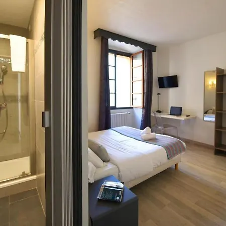Les Du Palais Centre Bastia (Corsica)